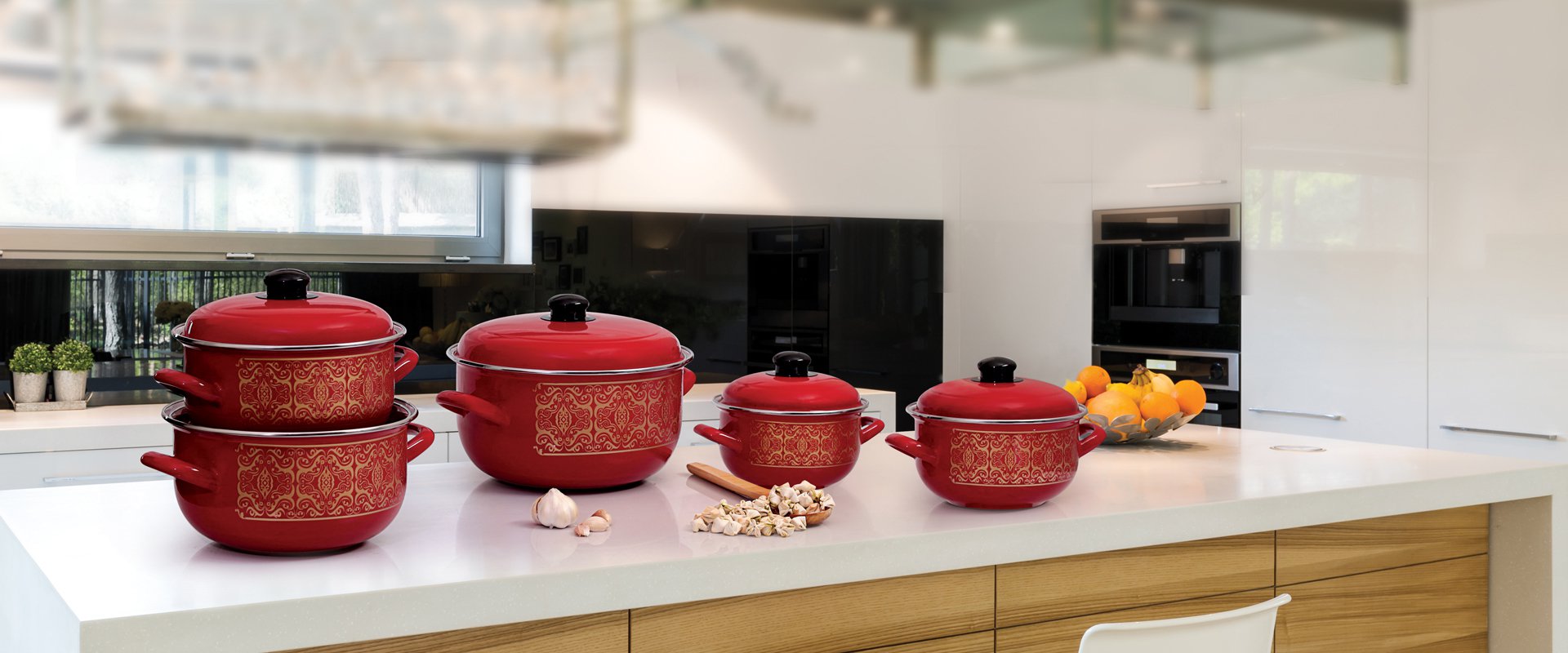 ENAMEL WAYBE CASSEROLES
